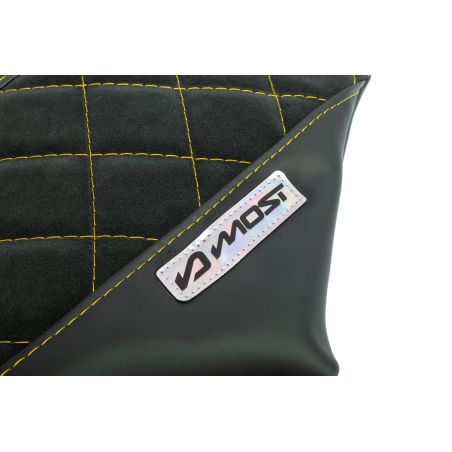 Funda de asiento MOST Evo Beta RR Negro – Costuras amarillas