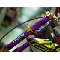 Kit déco fourche inversée Most holographique violet